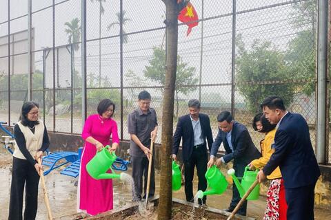 Xã Thủy Xuân Tiên tổ chức Lễ phát động Tết trồng cây Đời đời nhớ ơn Bác Hồ năm 2024