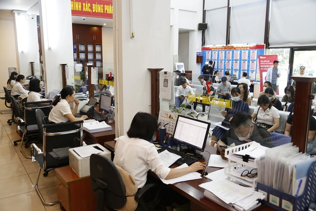 Người Hà Nội sắp được giải quyết thủ tục hành chính thần tốc - 1